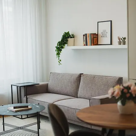 Sky Park Elegant Living - Balcony & Views Апартаменты *