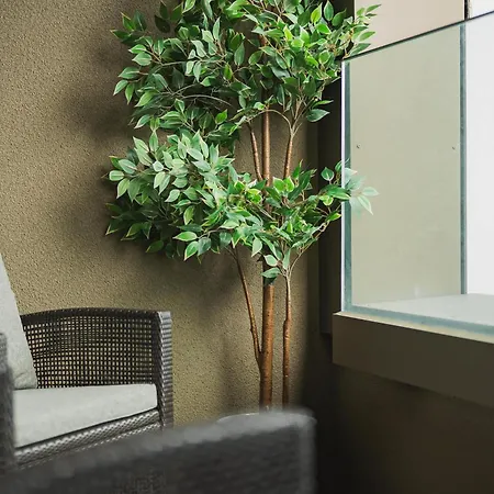 Апартаменты Sky Park Elegant Living - Balcony & Views *