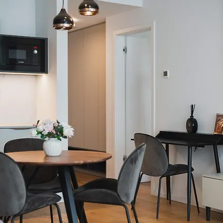 Sky Park Elegant Living - Balcony & Views Апартаменты *