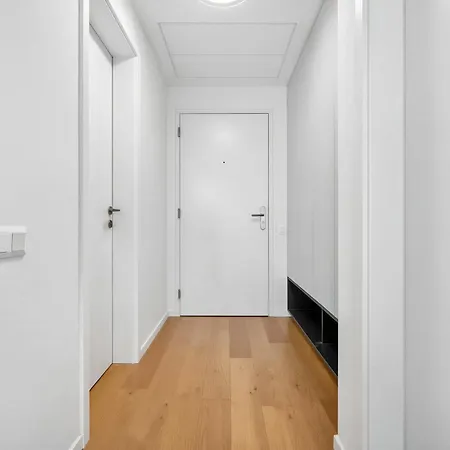 Апартаменты Sky Park Elegant Living - Balcony & Views *